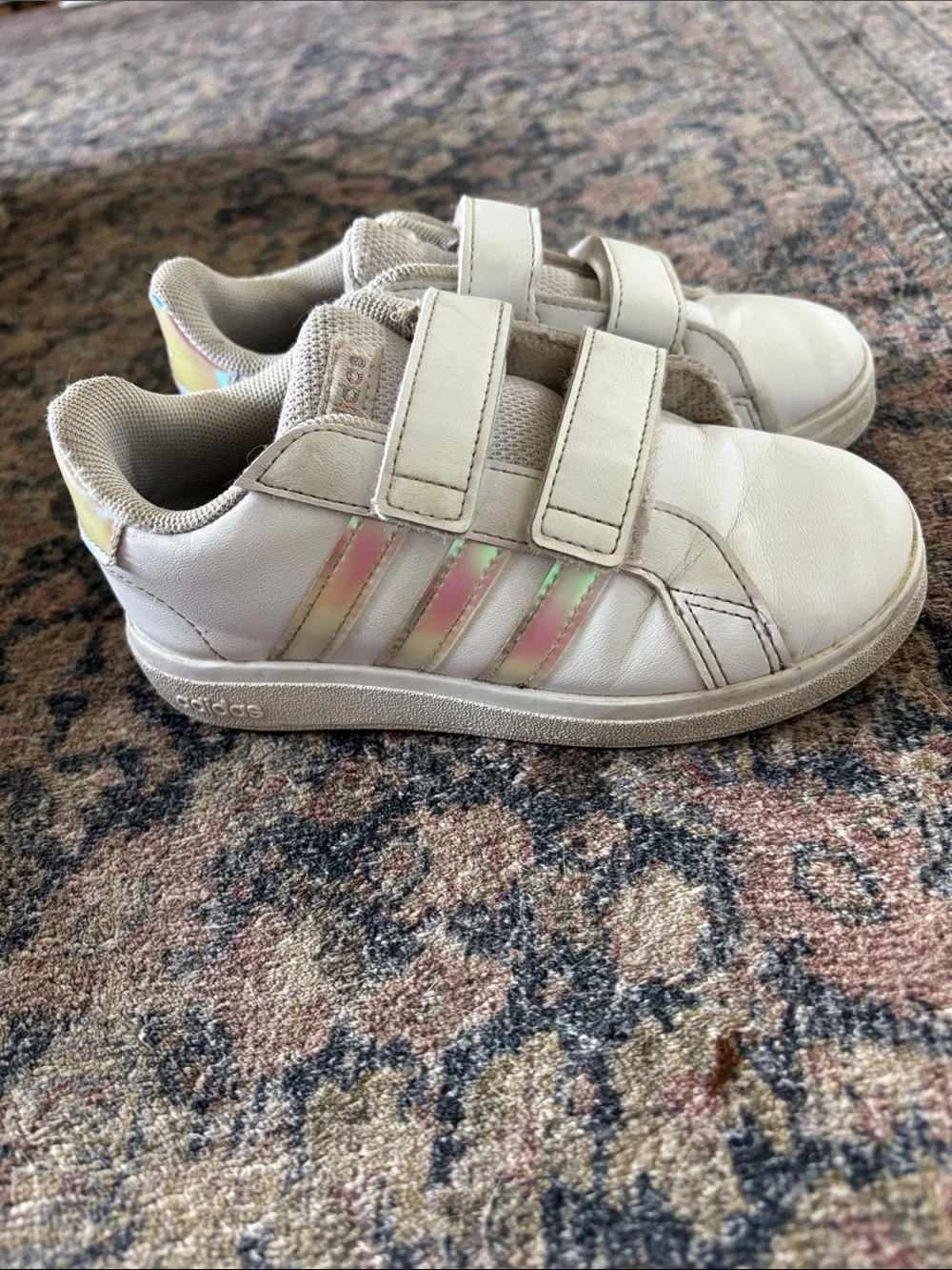 Adidas Velcro sneakers play condition
